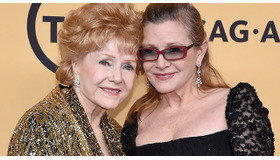 デビー・レイノルズ＆キャリー・フィッシャー(C)Getty Images