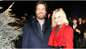 昨年11月、『Disney’s　クリスマス・キャロル』のプレミアに揃って出席した2人　-(C) AFLO