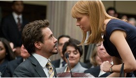 『アイアンマン2』 - Iron Man 2, the Movie: (C) 2010 MVL Film Finance LLC. Iron Man, the Character: TM & (C) 2010 Marvel Entertainment, LLC & subs. All Rights Reserved.