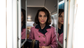 『ジャッキー／ファーストレディ最後の使命』（C）2016 Jackie Productions Limited