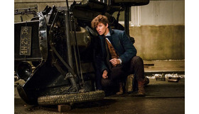 『ファンタスティック・ビーストと魔法使いの旅』　(c) 2016 Warner Bros. Ent. All Rights Reserved. Harry Potter and Fantastic Beasts Publishing Rights (c) JKR.