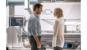 オーロラ（ジェニファー・ローレンス）＆ジム（クリス・プラット）／『パッセンジャー』