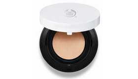 ザ・ボディショップ「フレッシュヌード クッションファンデーション SPF25 PA++」（全3色、3,780円）