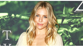 シエナ・ミラー-(C)Getty Images