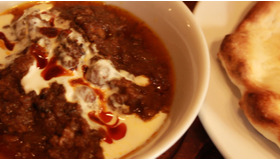 全国屈指のカレー好きが足を運ぶ!? 究極のスパイシーカレーを味わう渋谷「ヘンドリクス カリー バー」