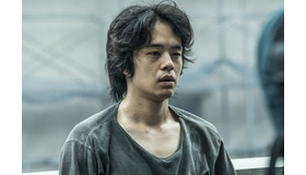 『映画 夜空はいつでも最高密度の青色だ』（C）2017「映画 夜空はいつでも最高密度の青色だ」製作委員会