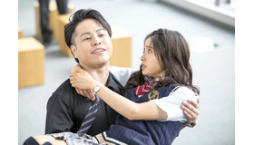 『兄に愛されすぎて困ってます』(C)2017「兄こま」製作委員会  　 (C)夜神里奈／小学館