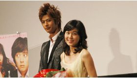 『彼女を信じないでください』キム・ハヌル、速水もこみち初日舞台挨拶