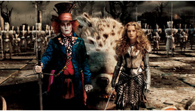 『アリス・イン・ワンダーランド』　-(C) Disney.