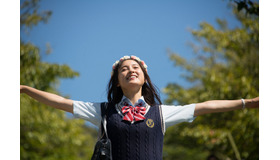 『兄に愛されすぎて困ってます』(C)2017「兄こま」製作委員会　　　　　　　　　　 (C)夜神里奈／小学館