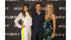 トム・クルーズ＆ソフィア・ブテラ＆アナベル・ウォーリス／『ザ・マミー／呪われた砂漠の王女』（Ｃ）Universal Pictures