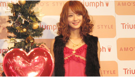 「アモスタイル」新作発表会にて　photo：Yoko Saito