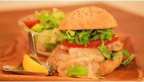 組み合わせは1,000種類以上！ 日本初のカスタマイズバーガー専門店