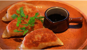 N.Y.スタイルで楽しむ！ ギョウザ×ワインの新感覚マリアージュ