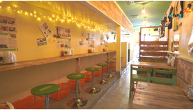 圧巻のチキンタワー！ いくらでも食べられる”ふわサク”湘南発チキン