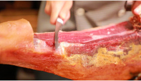 旅気分で本場を満喫！有機ワインと伝統的なスペイン料理に舌鼓