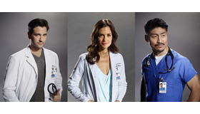 コナー・ローズ役コリン・ドネル＆ナタリー・マニング役トーリー・デヴィート＆イーサン・チョイ役ブライアン・ティー／「シカゴ・メッド」　（C） 2015 Universal Television LLC. All Rights Reserved.