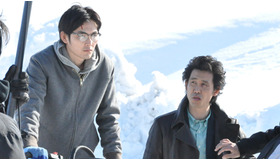 大泉洋 松田龍平の探偵コンビの壮絶アクションシーンの撮影現場に潜入 Cinemacafe Net