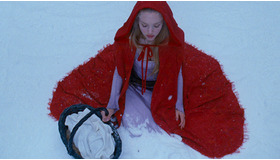 『赤ずきん』 -(C) 2011 WARNER BROS. ENTERTAINMENT INC.