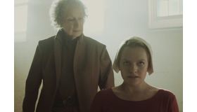 「ハンドメイズ・テイル／侍女の物語」（C） 2017 MGM Television Entertainment Inc. and Relentless Productions LLC. All Rights Reserved. （C） 2017 Metro-Goldwyn-Mayer Studios Inc. All Rights Reserved.