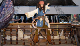 玉木宏がジャック・スパロウに大変身！ 「パイレーツ・カフェ」オープニングセレモニー　メイン