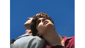 『君の名前で僕を呼んで』　（C）Frenesy, La Cinefacture