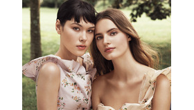 ボビイ ブラウン　NUDE ON NUDE EYE PALETTE 限定発売！