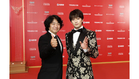 新田真剣佑、羽住英一郎監督「上海国際映画祭」(c)2018「OVER DRIVE」製作委員会