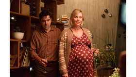 『タリーと私の秘密の時間』　(C) 2017 TULLY PRODUCTIONS.LLC.ALL RIGHTS RESERVED.