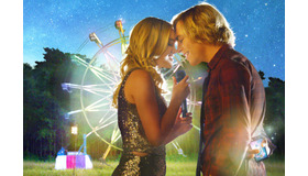 『ステータス・アップデート』メイン (C)2017 Status Update, LLC All Rights Reserved