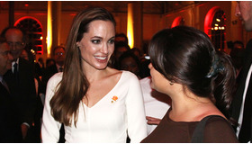 授賞式後のパーティに参加したアンジェリーナ・ジョリー -(C) Target Press/AFLO