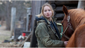 『ウィンターズ・ボーン』 -(C) 2010 Winter's Bone Productions LLC. All Rights Reserved.