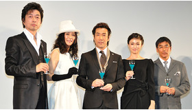 『夜明けの街で』公開初日舞台挨拶