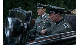 『ナチス第三の男』　(C)LEGENDE FILMS - RED CROWN PRODUCTIO NS - MARS FILMS - FRANCE 2 CINEMA - CARMEL - C2M PRODUCTIONS - HHHH LIMITED - NEXUS FACTORY - BNPP ARIBAS FORTIS FILM FINANCE.