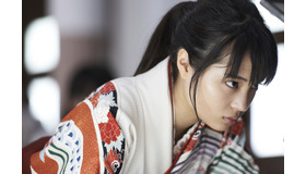 『ちはやふる‐上の句‐』　(c)2016映画「ちはやふる」製作委員会　(c)末次由紀／講談社