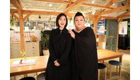 「夜の巷を徘徊する」