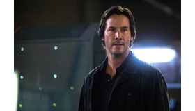 『レプリカズ』 配給：ショウゲート (C)2017 RIVERSTONE PICTURES (REPLICAS) LIMITED. All Rights Reserved.