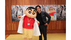 アニメ「クレヨンしんちゃん」と5夜連続ドラマスペシャル山崎豊子「白い巨塔」のスペシャルコラボ（C）臼井儀人/双葉社・シンエイ・テレビ朝日・ＡＤＫ