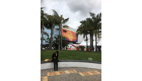 カンヌのメイン会場前。どんより曇でした