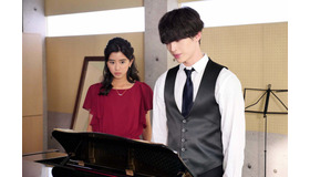 「世にも奇妙な物語 ’19雨の特別編」 「さかさま少女のためのピアノソナタ」 （C）フジテレビ