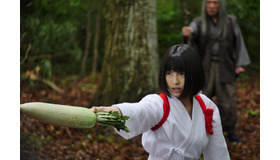 土曜プレミアム「世にも奇妙な物語 ’19雨の特別編」（C)フジテレビ