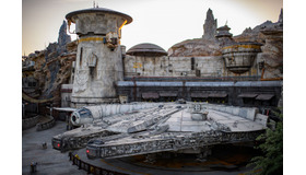 取材協力：ディズニー・ディスティネーション・インターナショナル