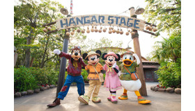 物語の舞台に集結したミッキーマウスやディズニーの仲間たち☆(C) Disney