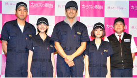 『カラスの親指』会見