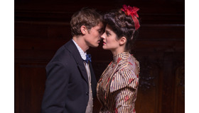 『不実な女と官能詩人』（C）CURIOSA FILM