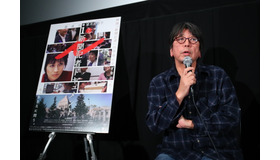 Ｑ＆Ａで真摯に答えている森達也監督