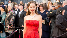 「第84回アカデミー賞」授賞式に出席したナタリー・ポートマン　Heather Ikei / -(C) A.M.P.A.S.