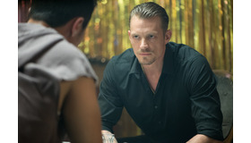 『THE INFORMER／三秒間の死角』　（C） Wild Wag films Productions 2018