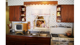 風間俊介も体験！昔ながらのアメリカンなレストラン！As to Disney artwork, logos and properties： (C) Disney