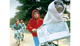 『E.T.』 (C) APOLLO